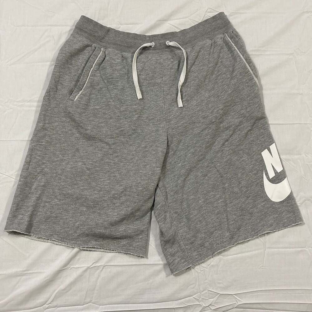 Nike Sportswear Alumni Shorts